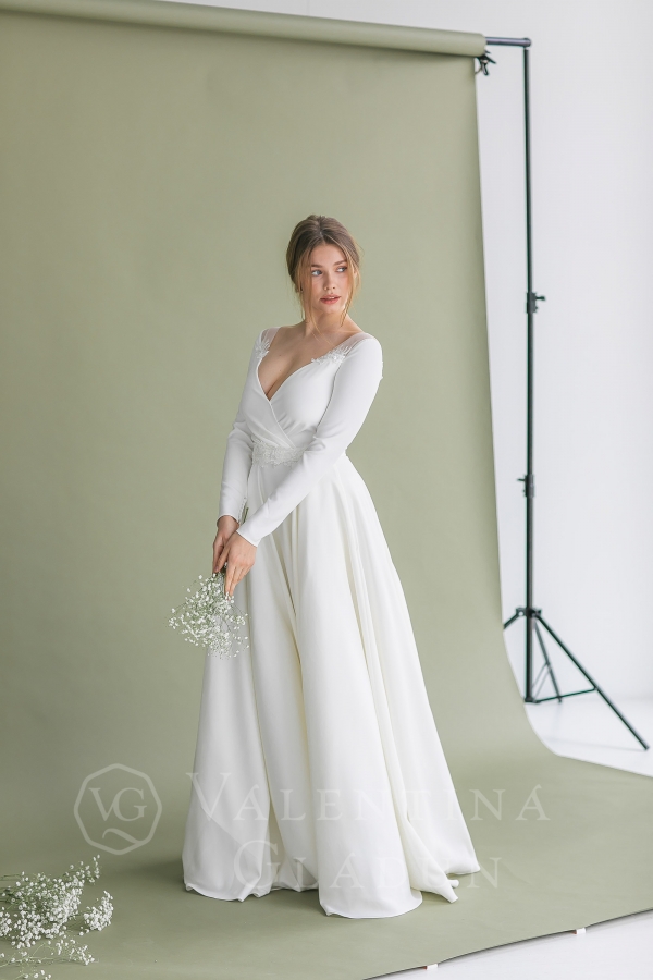 Женственное свадебное платье 2021 Гладун