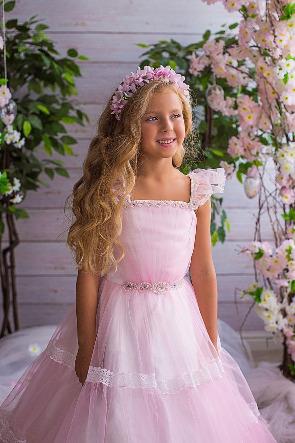 Розовое легкое платье для девочки 