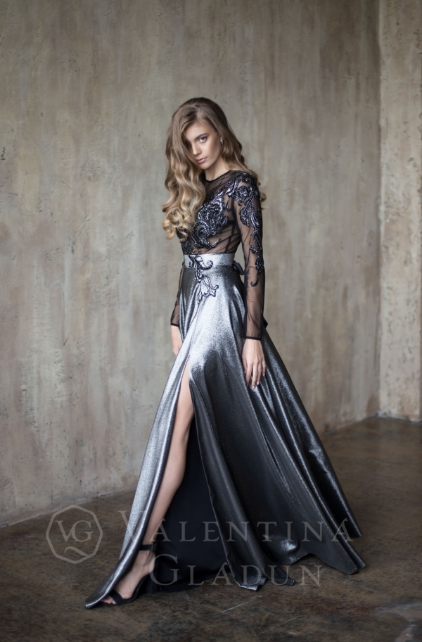 Выпускное платье серебряного цвета Мэлани с длинным рукавом и вышивкой