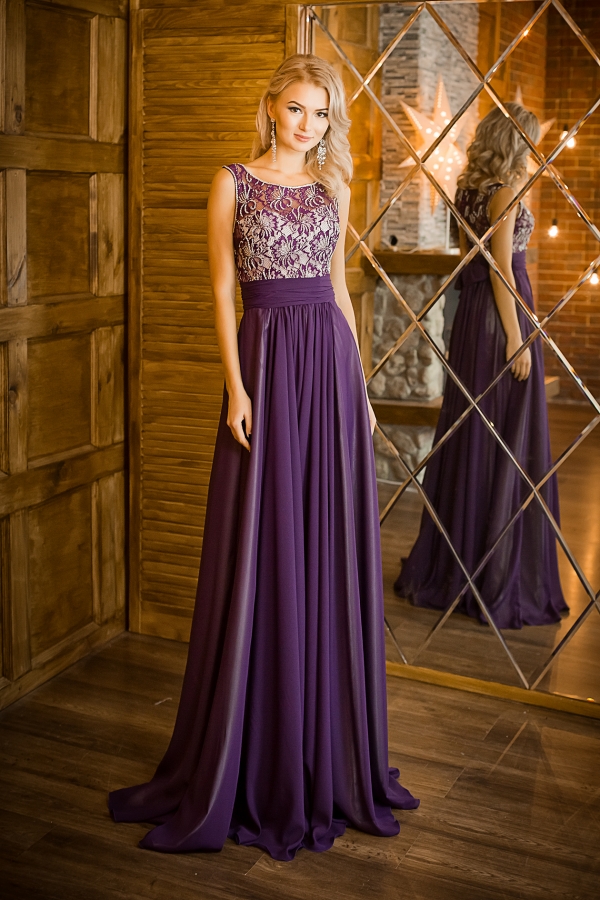 фиолетовое платье с вышивкой по гипюру Radiance