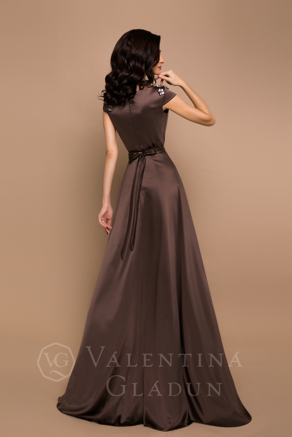 Платье шоколадного цвета из атласа НИЛА от Валентины Гладун