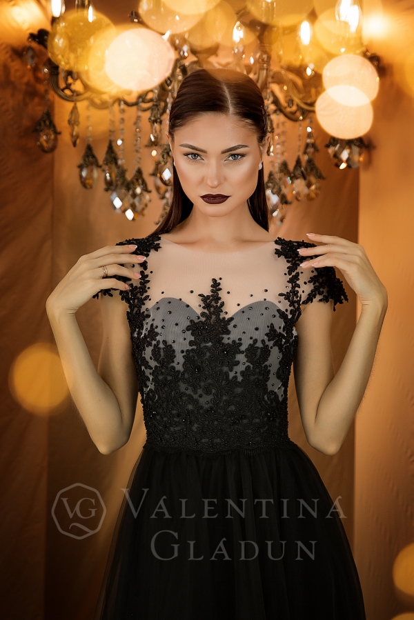 платье Амур в черном цвете от Валентины Гладун