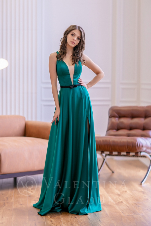 зеленое длинное платье на выпускной 2021 Антуаннет