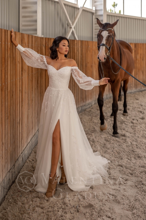 Платье свадебное с открытыми плечами Мелина 2022