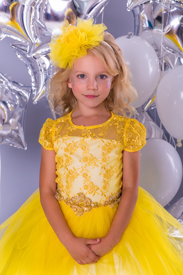 Детское желтое платье 