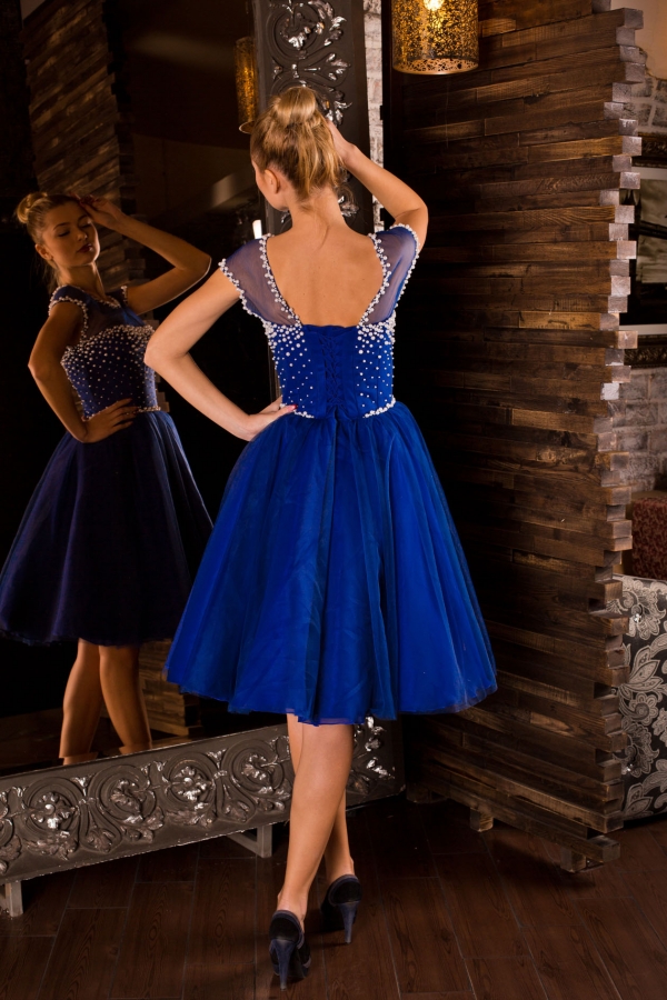 синее платье с пышной юбкой и жемчугом по корсету Belliss blue