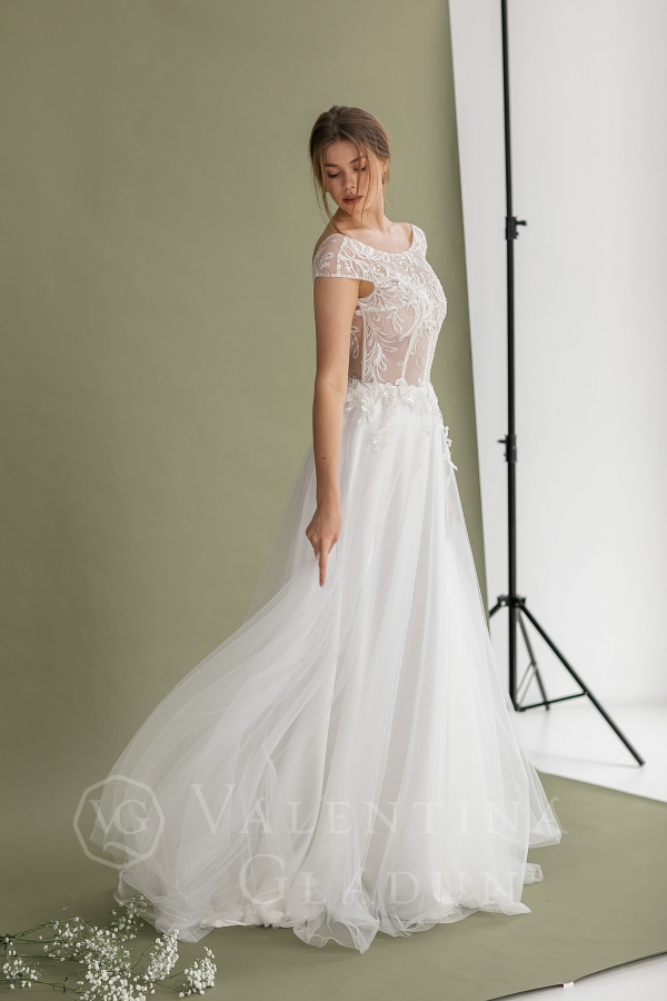 Пышное свадебное платье коллекции 2021 Англет