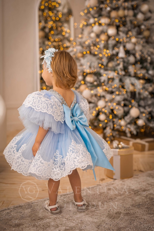 Платье для девочки голубое пышное с бантом