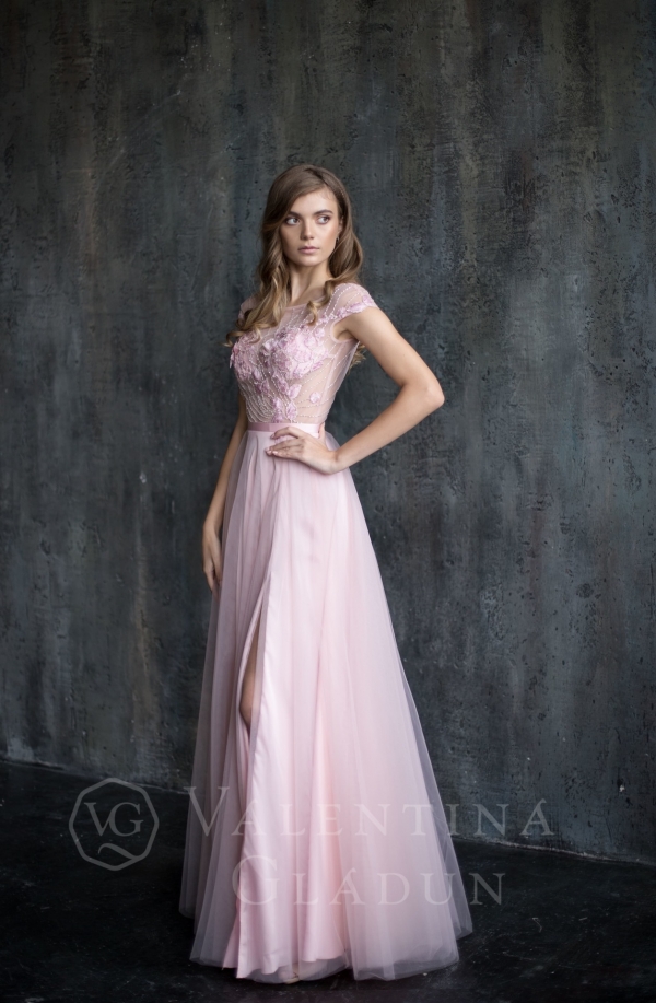 Красивое фатиновое платье розового цвета Ирис Пинк от Валентины Гладун