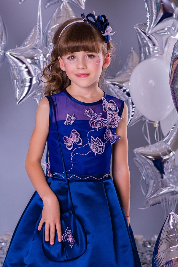 Детское платье синего цвета 