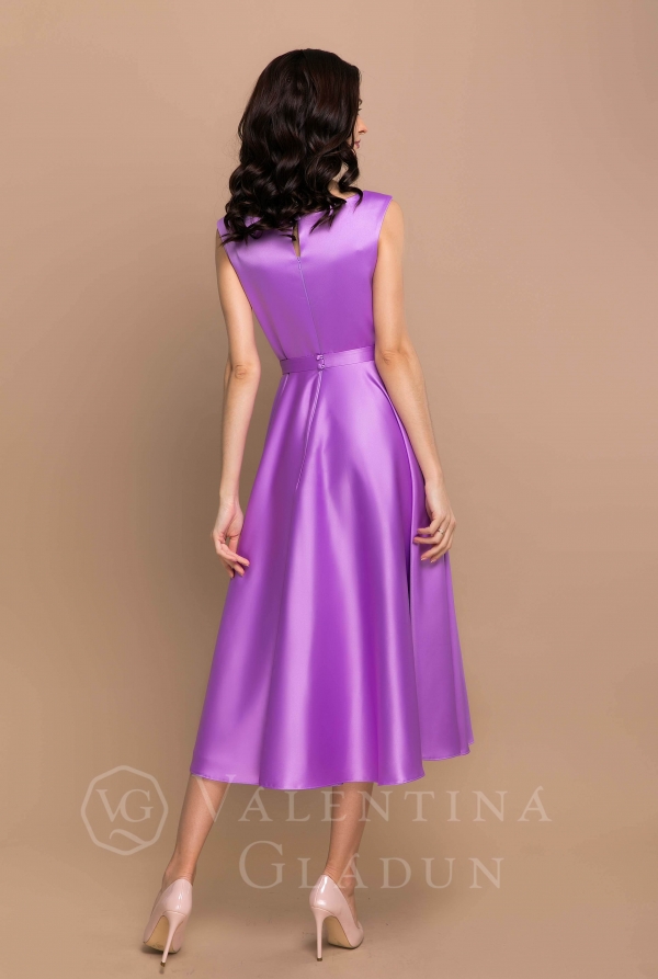 Атласное платье миди сиреневого цвета от Валентины Гладун