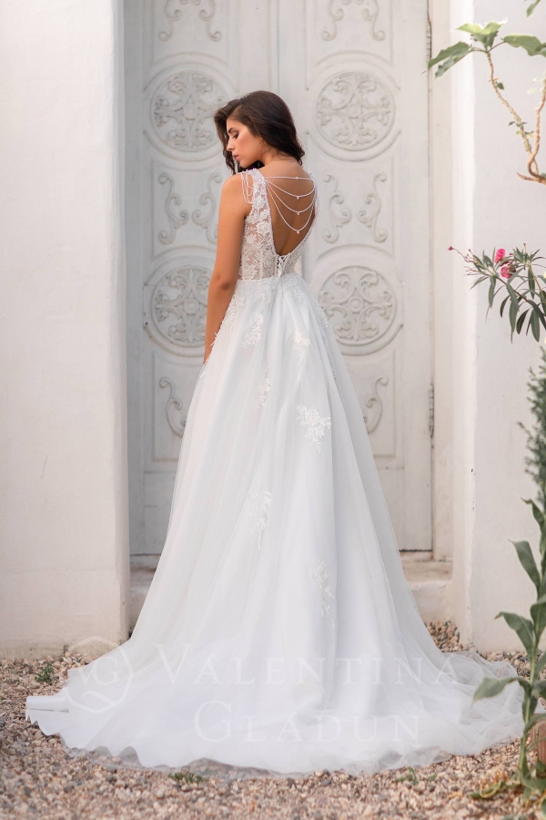 свадебное платье Беллиссима с бисерными качелями на спине