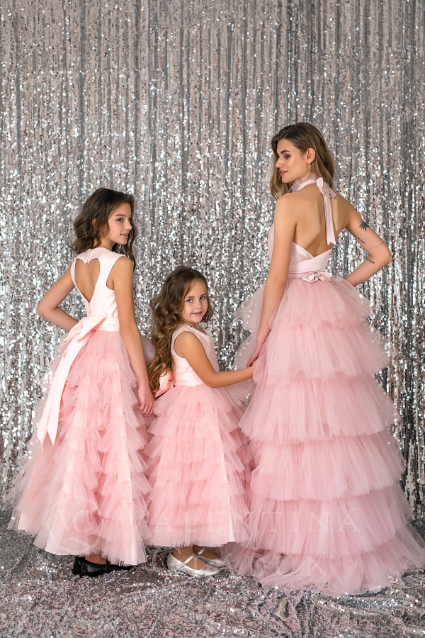Розовые пышные платья Family look Россини