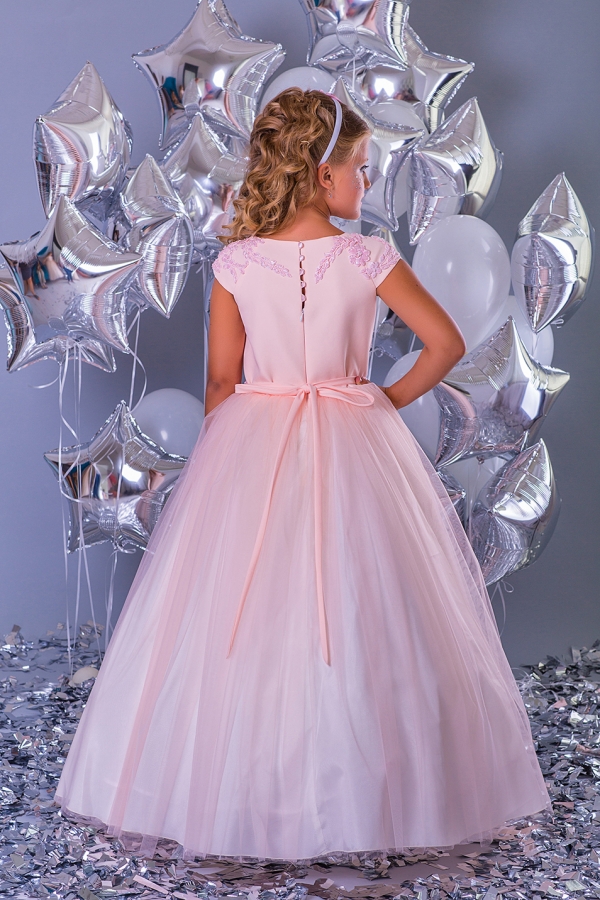 Платье для девочки в нежно розовом цвете 