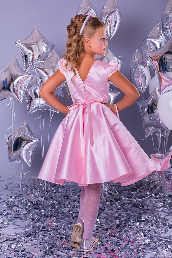 Коктейльное платье для девочки в розовом цвете 