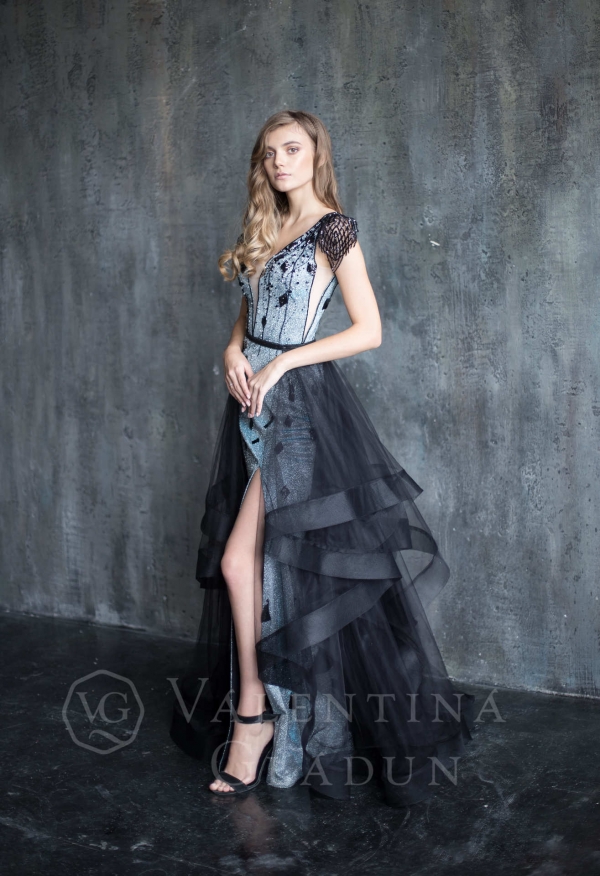 Isadora вечернее платье серебряного цвета от Гладун