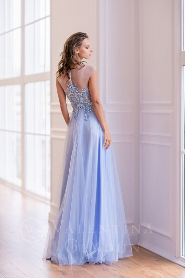 длинное вечернее платье голубого цвета Нуаж