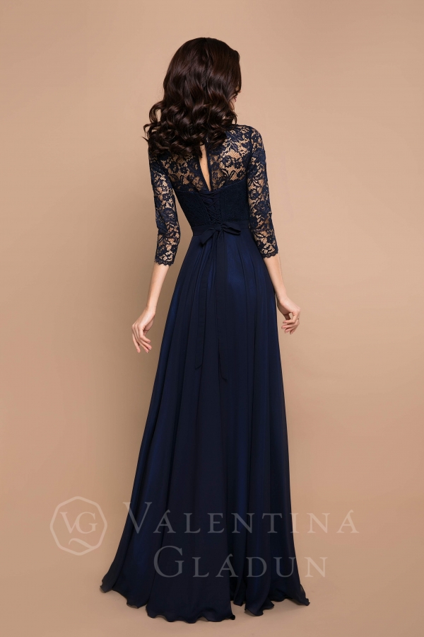 Длинное выпускное платье синего цвета из шифона от Валентины Гладун